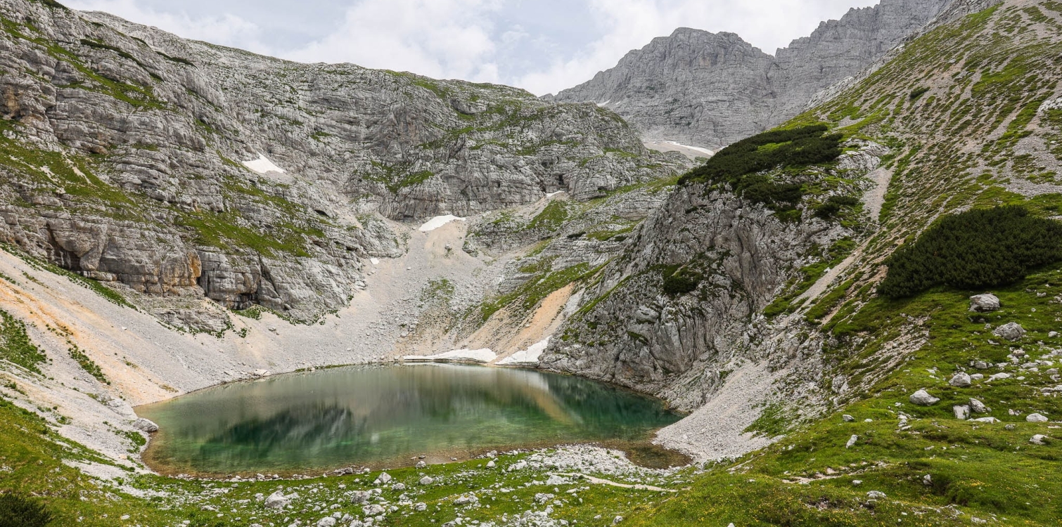 Križanka: Doline, planote in kraški pojavi v Julijskih Alpah