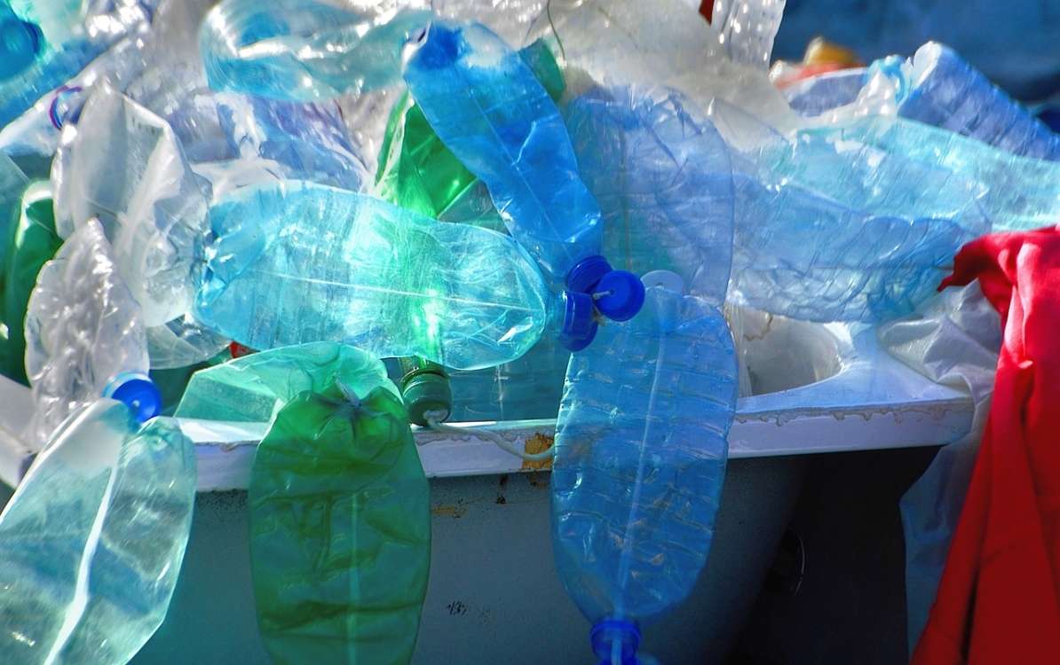 Plastika v naši okolici