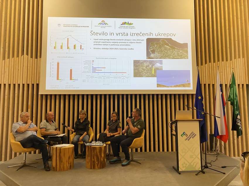 Na srečanju okoli 120 zaposlenih v zavarovanih območjih Slovenije