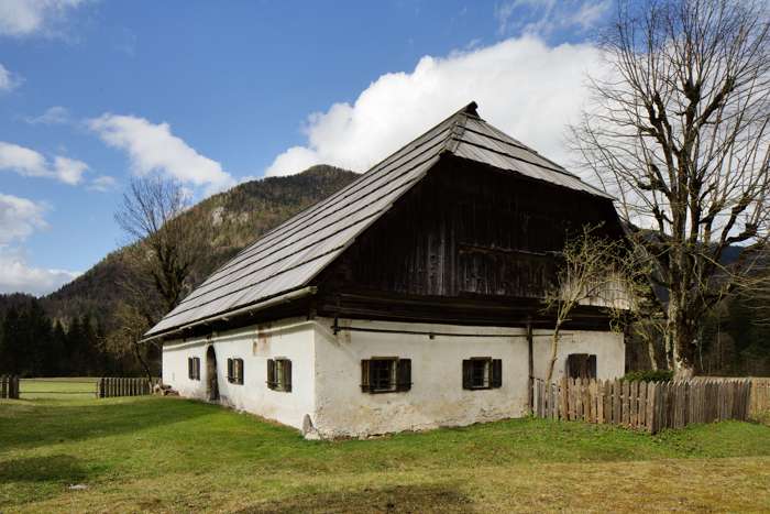 Gorenjska houses made of wood and stone